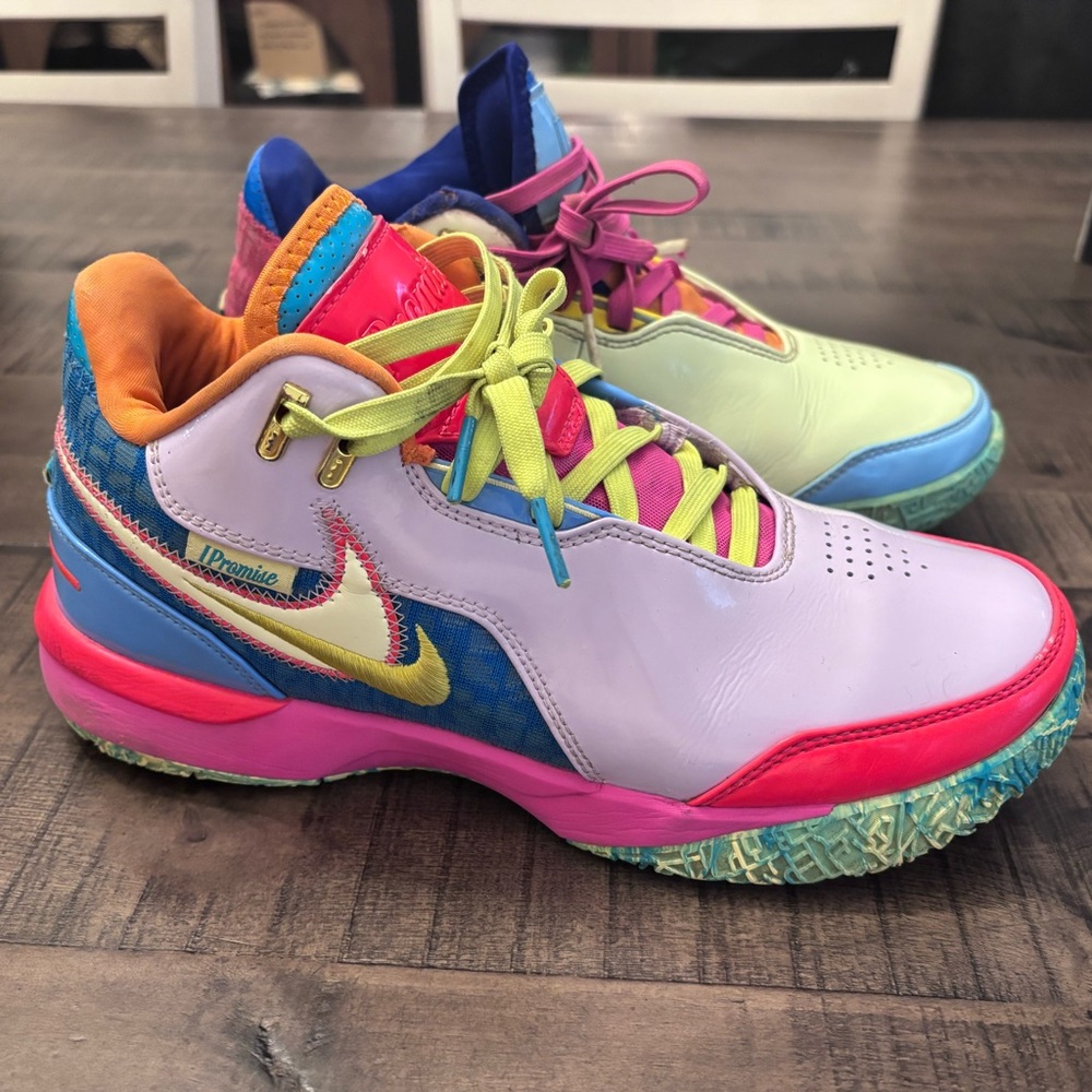 Nike size 8 LeBron NXXT gen “I promise” shoes